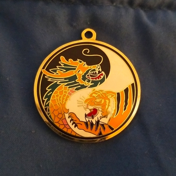 High quality assurance Tiger Dragon Martial Arts Pendant www.kajyu